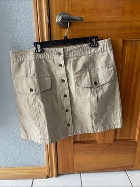 Banana Republic Beige Button-Front Utility Mini Skirt
